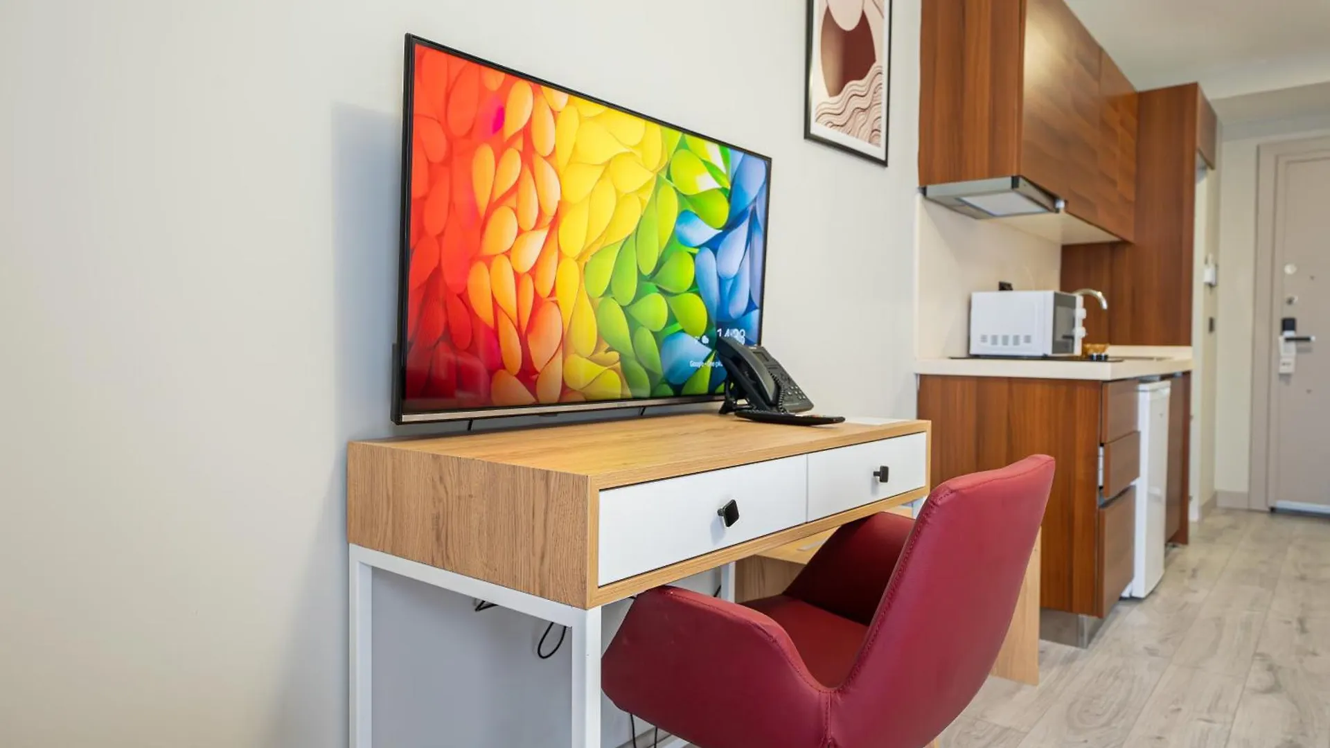 Best Western Plus Hotel & Residences Istanbul 4*,