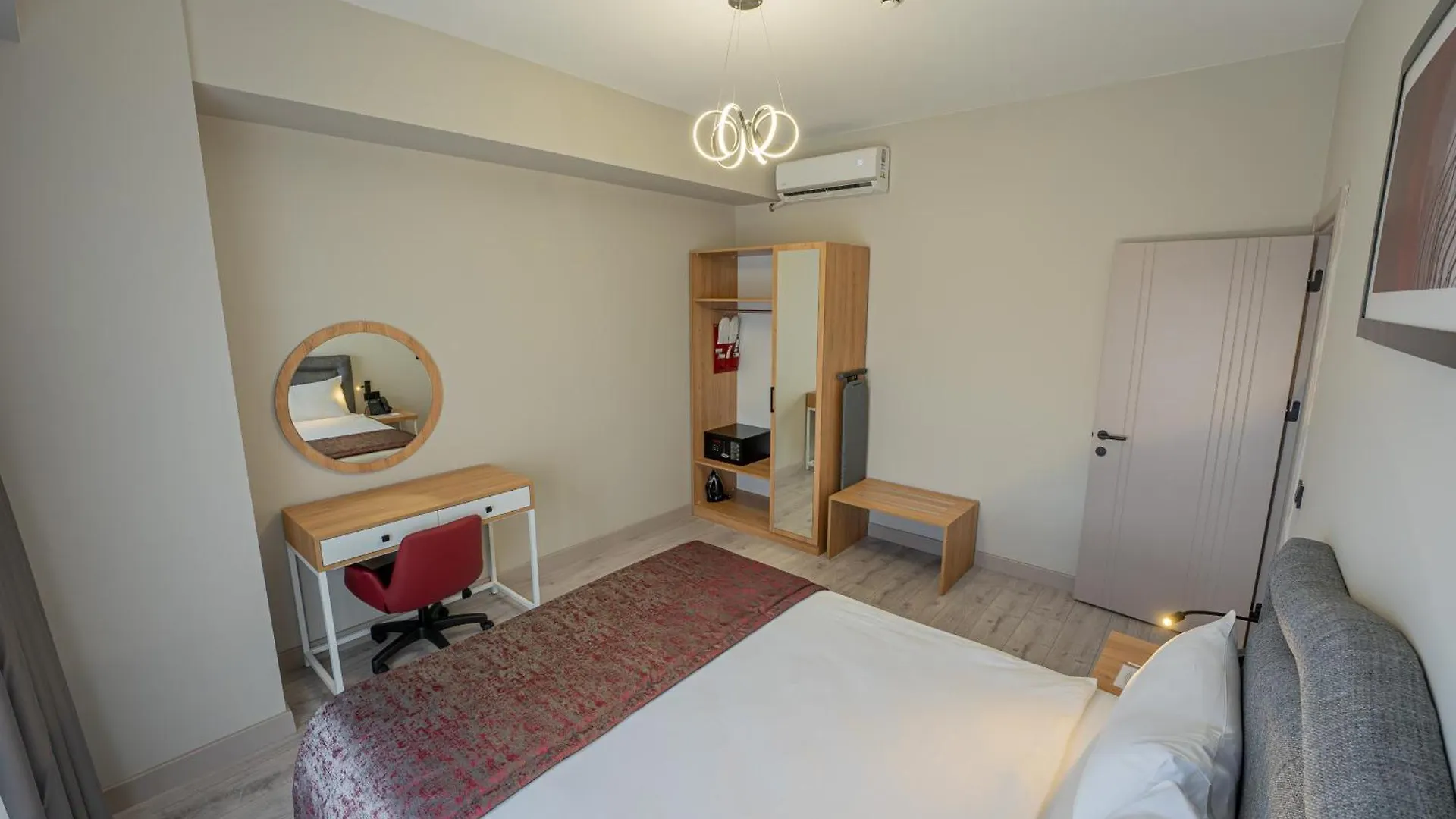 Best Western Plus Hotel & Residences Istanbul 4*,
