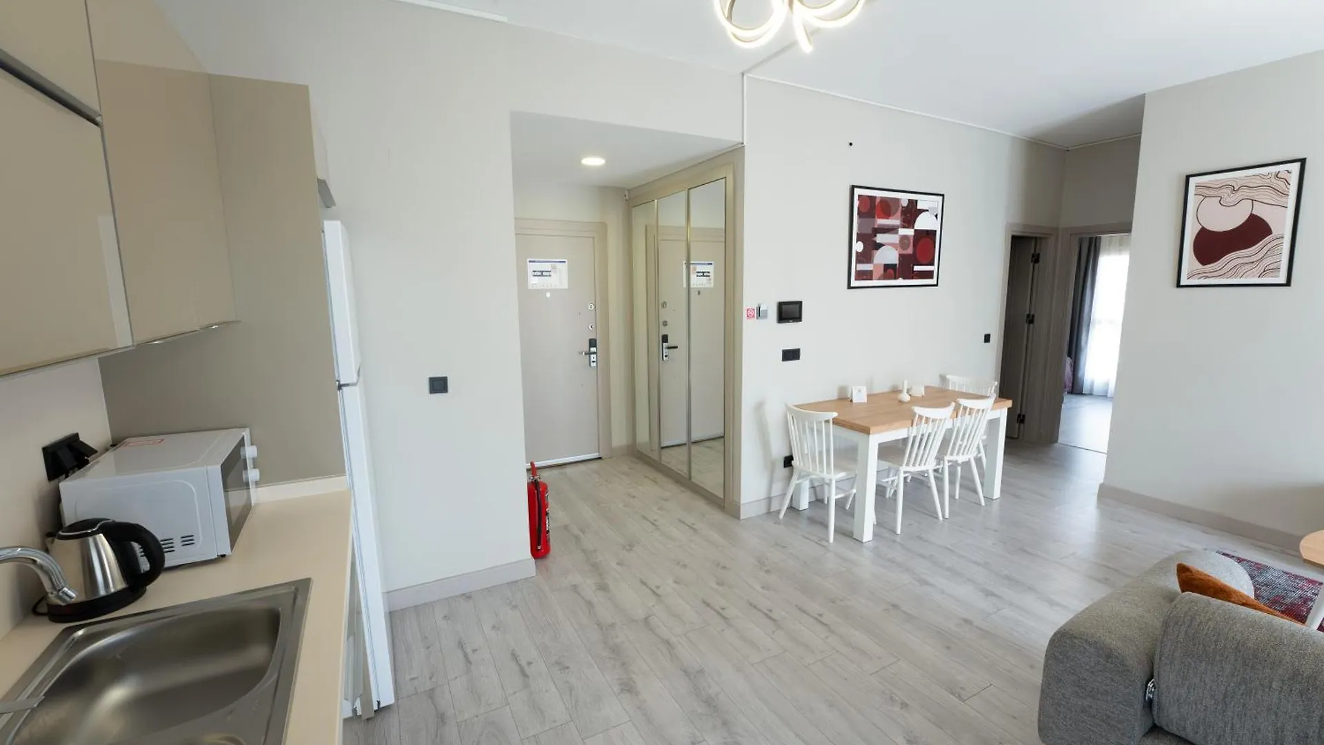 Best Western Plus Hotel & Residences Istanbul 4*,