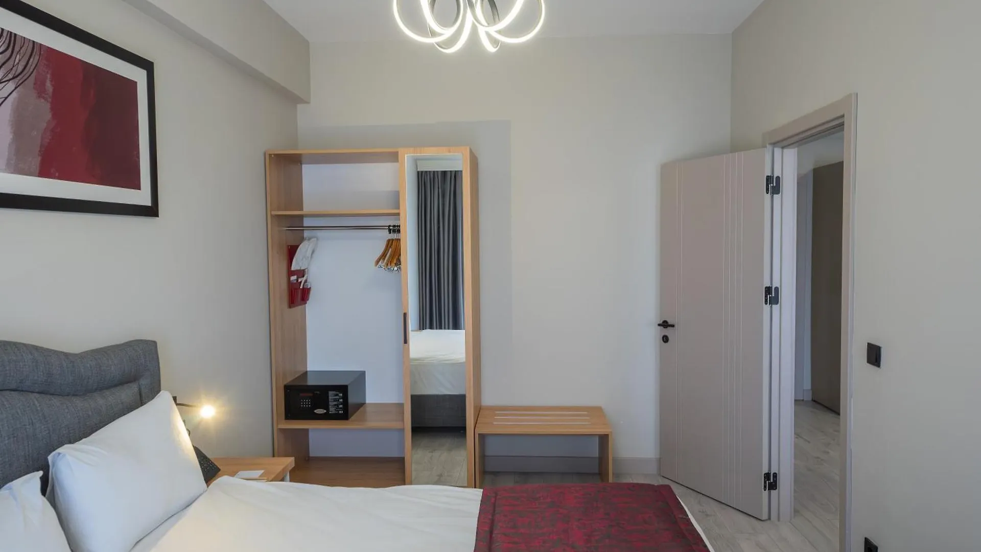 Best Western Plus Hotel & Residences Istanbul 4*,